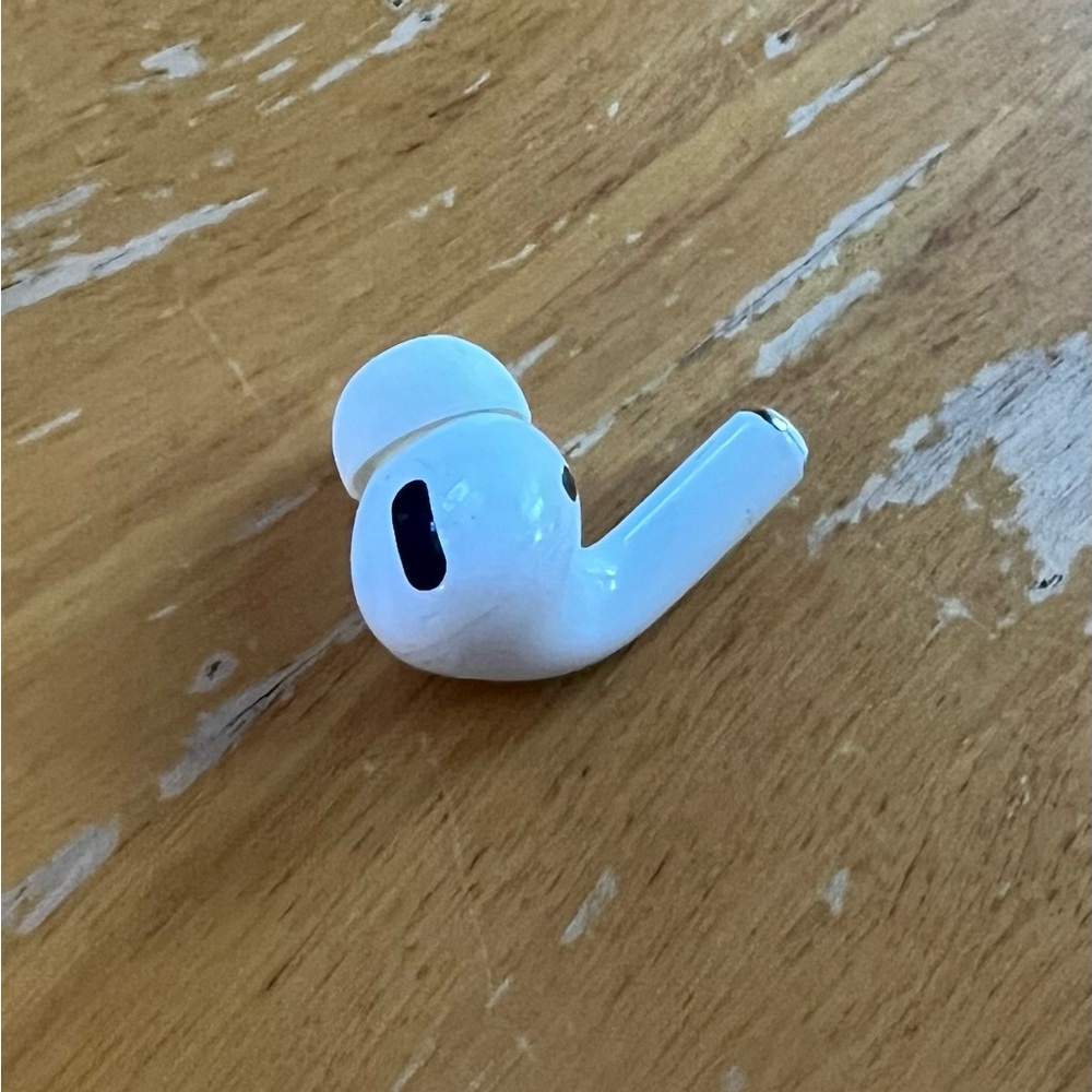 Left AirPod Pro 2